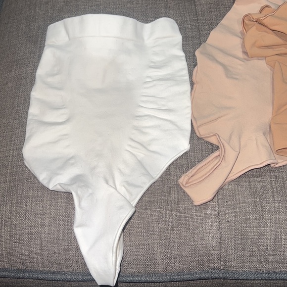 SKIMS SCULPTING THONG - Picture 10 of 10